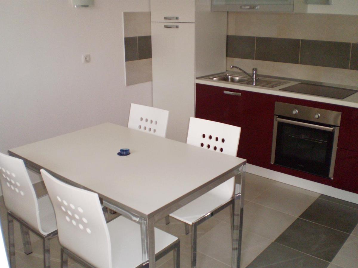 Apartments By The Sea Banjol, Rab - 12838 Extérieur photo